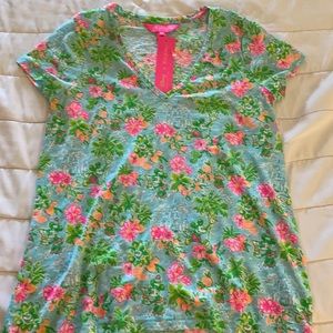 Lilly Pulitzer Disney Parks Collection Etta V-Neck shirt